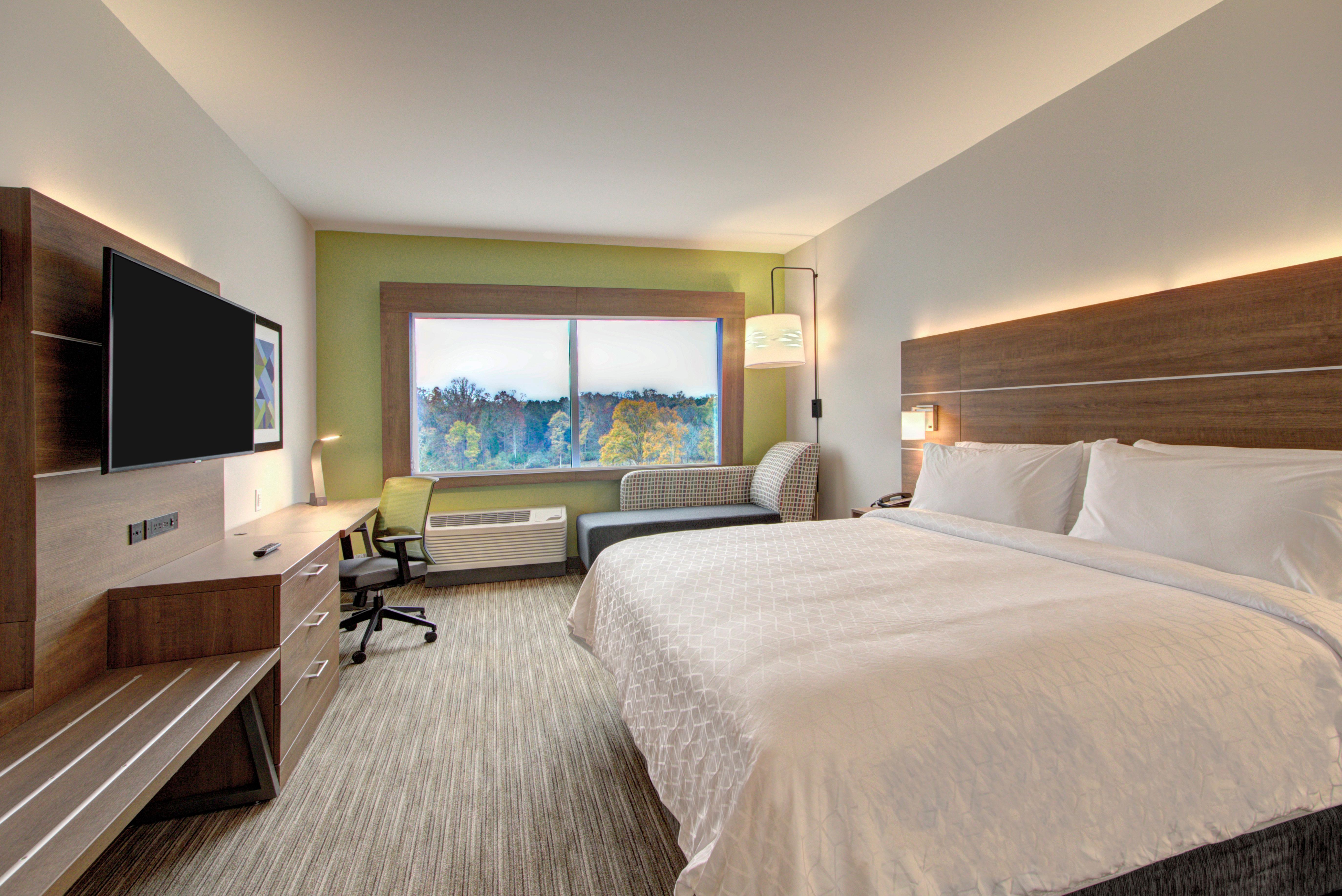 Holiday Express & Southwest By Ihg Charlotte